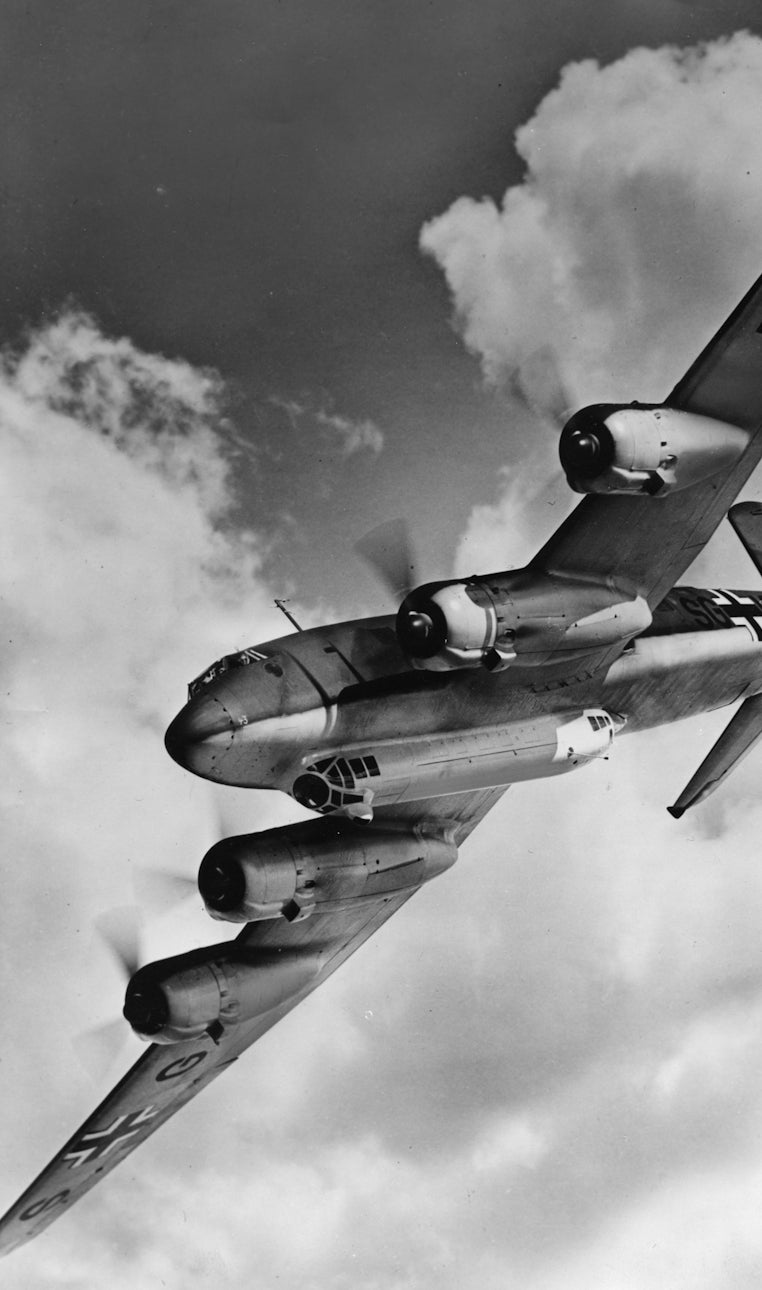Bundesarchiv_Bild_146-1978-043-02__Focke-Wulf_Fw_200_C_Condor_without_text.jpg