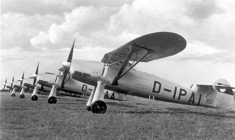 Bundesarchiv_Bild_146-2007-0107__Focke-Wulf_Fw_56__Stosser.jpg